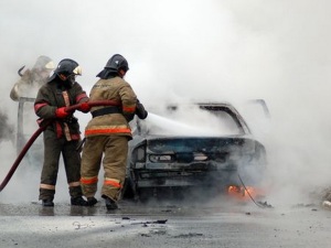 Пожар в автомобиле: причины возгорания и методы ликвидации. Водительские курсы в автошколе «Гранд Авто Сити» выработают с вами тактику поведения в опасных ситуациях.